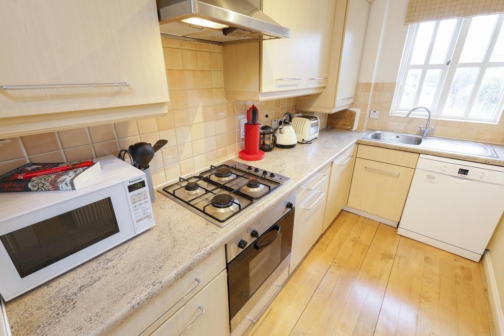 Apartamento Beautiful Flat With Terrace Londres Exterior foto